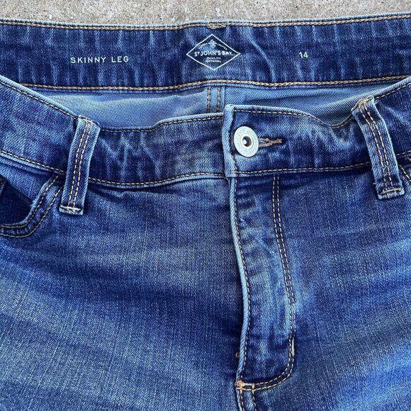 St John’s Bay Skinny Jeans Women’s Size 14 Dark Blue Wash - Picture 4 of 7